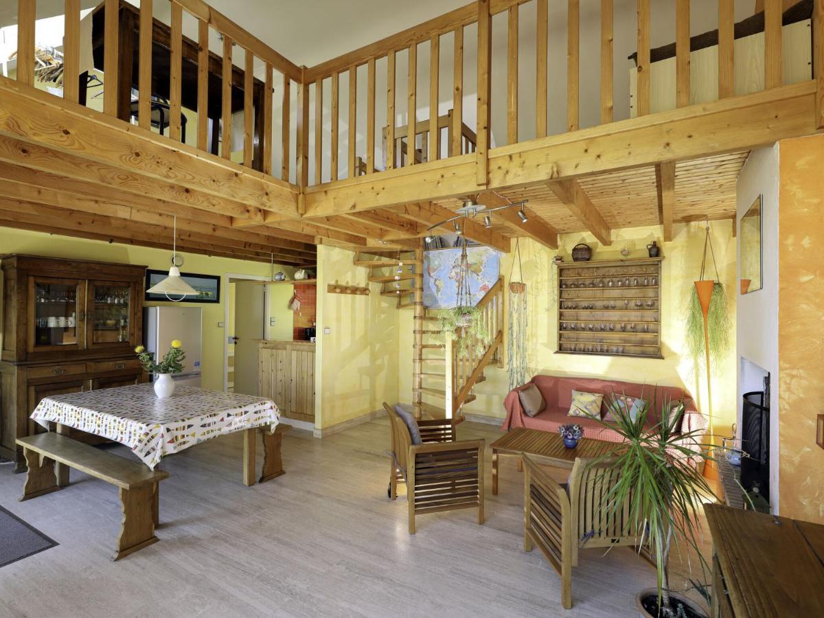 Bright Cottage In A Quiet Location, Near The Coast, Sibiril Esterno foto