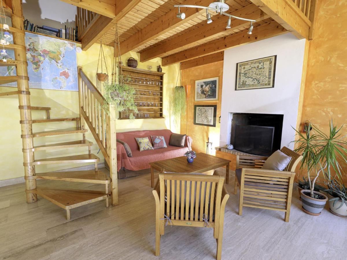 Bright Cottage In A Quiet Location, Near The Coast, Sibiril Esterno foto