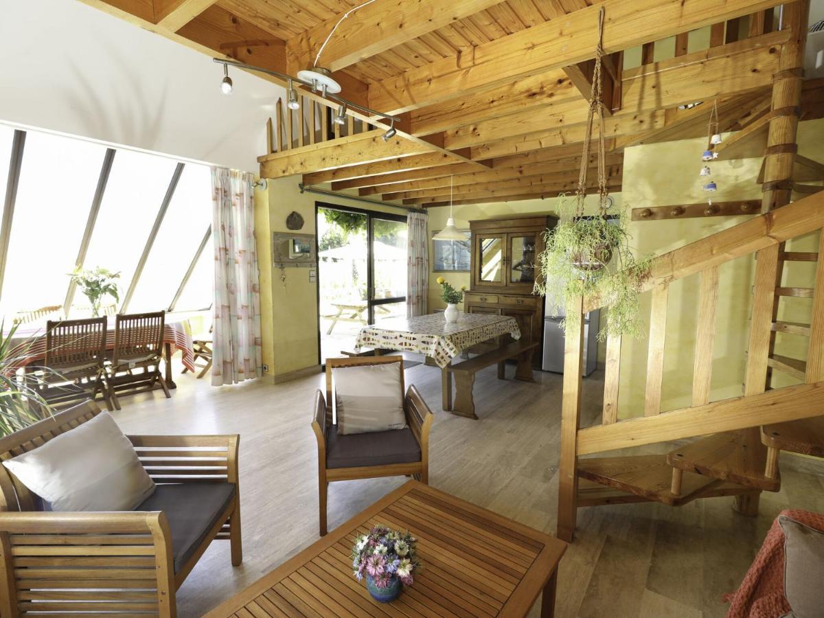 Bright Cottage In A Quiet Location, Near The Coast, Sibiril Esterno foto